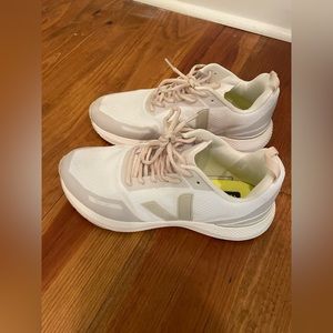 Veja Impala Mesh Sneaker in Eggshell Butter (Men’s)